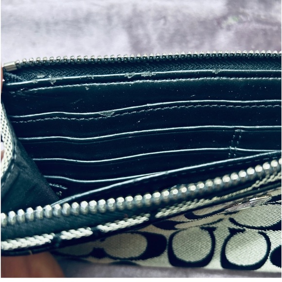 Coach NWOT signature monogram wallet New never used. - Picture 5 of 8